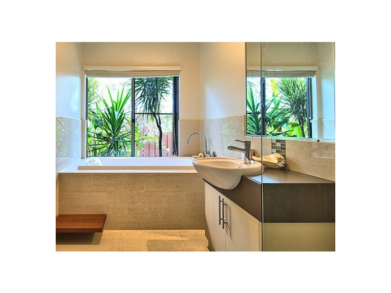 14 Traviston Way, Burrum Heads QLD 4659