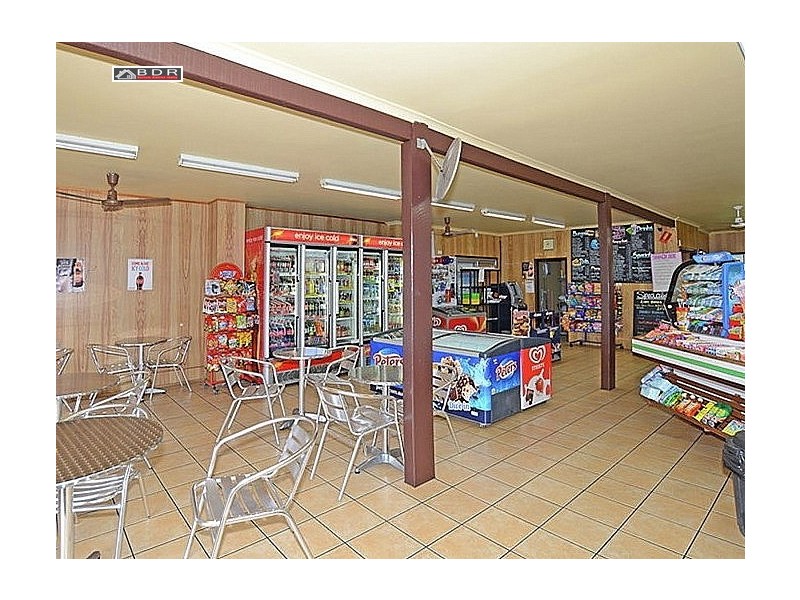 73 William St, Howard QLD 4659