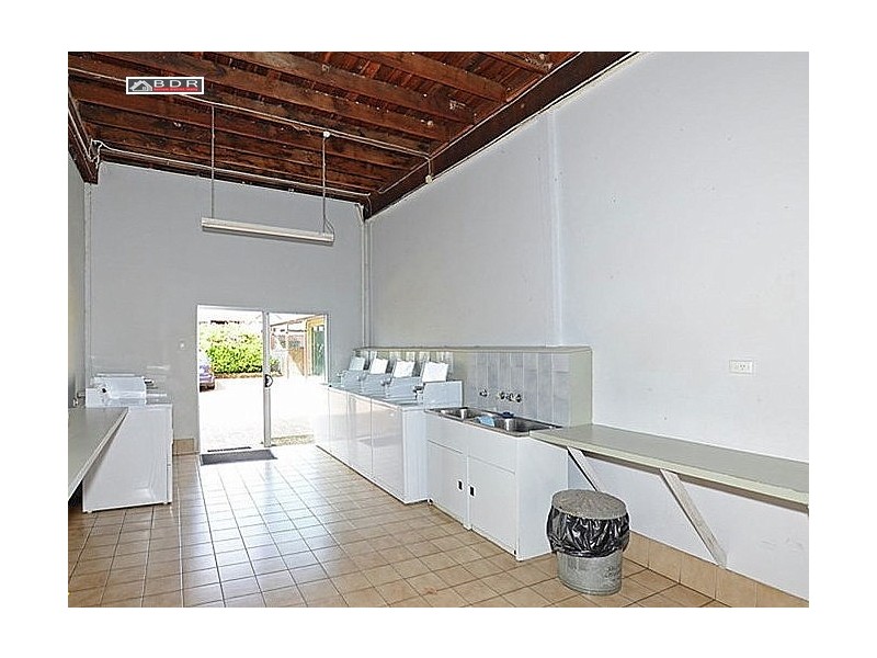 73 William St, Howard QLD 4659