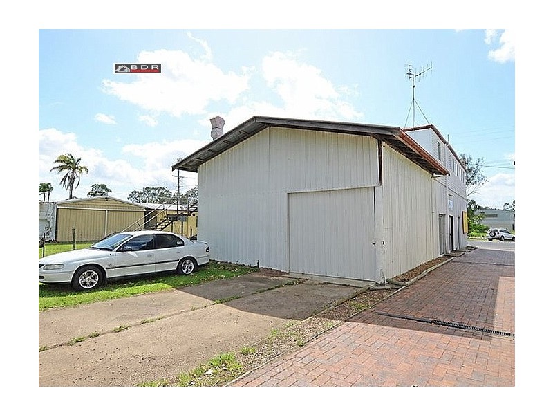 73 William St, Howard QLD 4659