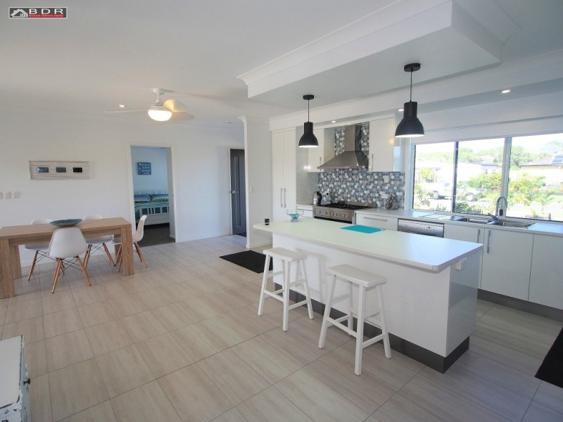 12 Bentwood Street, Burrum Heads QLD 4659