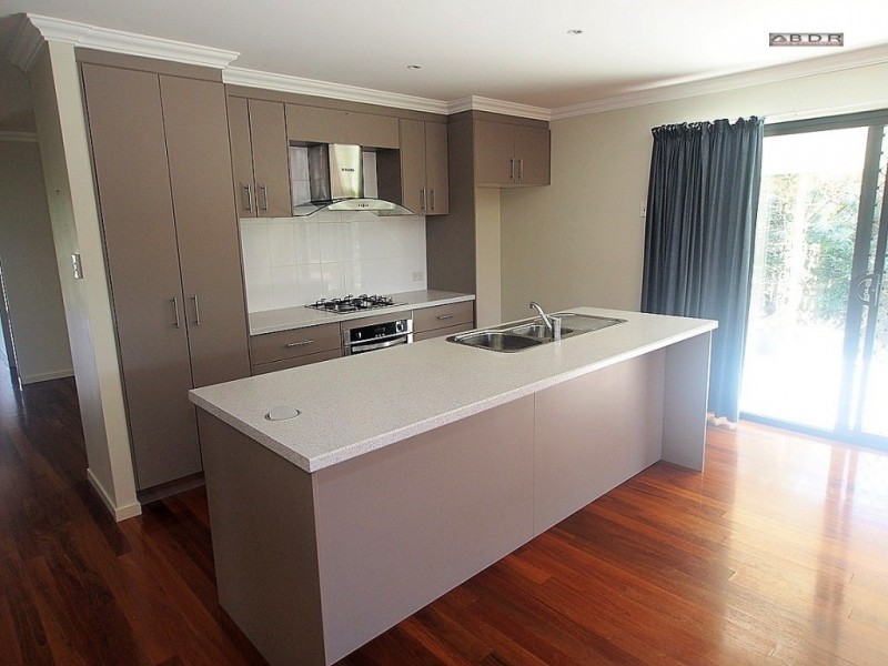 32 King Street, Howard QLD 4659