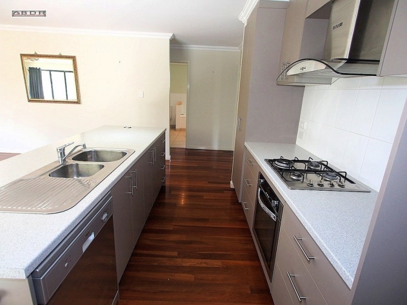 32 King Street, Howard QLD 4659