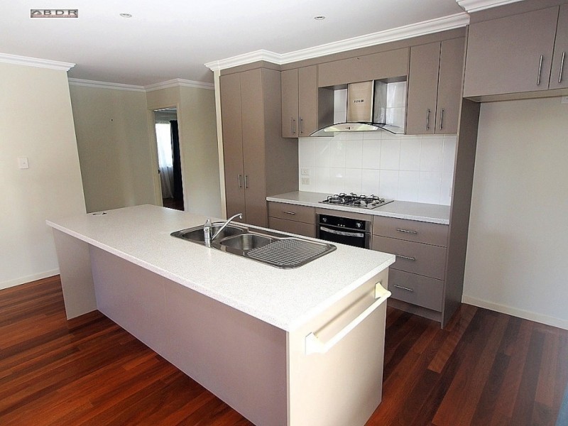 32 King Street, Howard QLD 4659