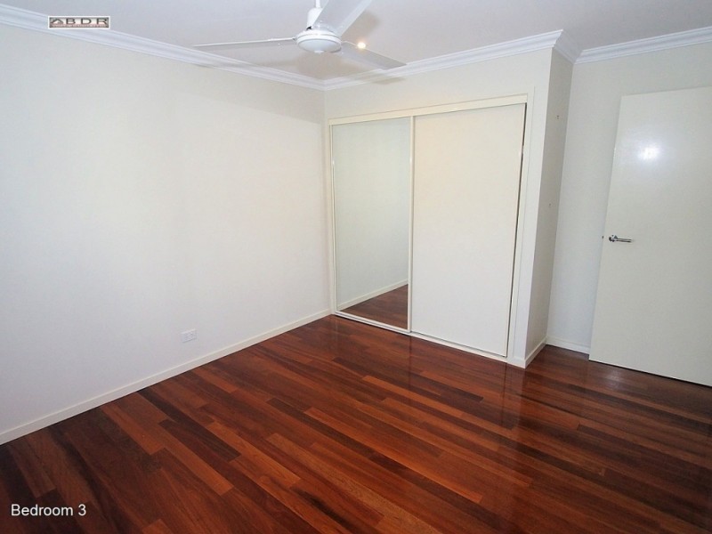 32 King Street, Howard QLD 4659