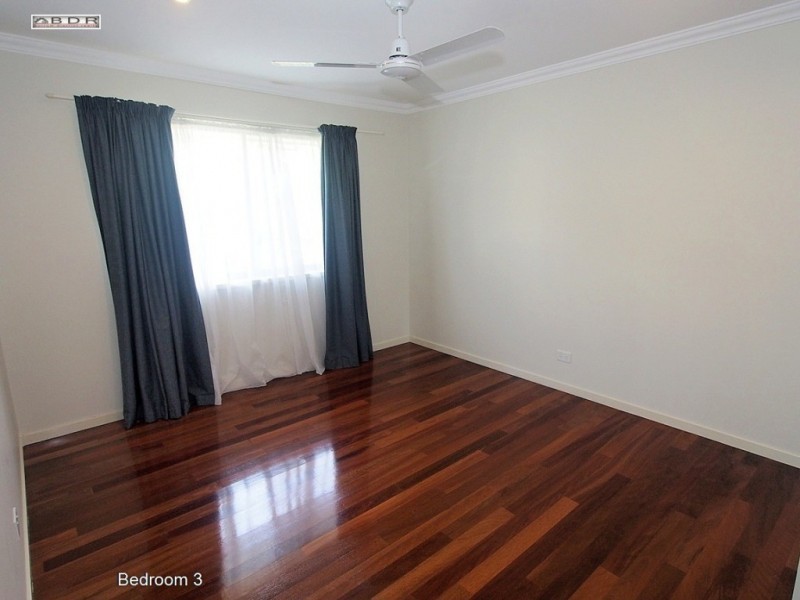 32 King Street, Howard QLD 4659