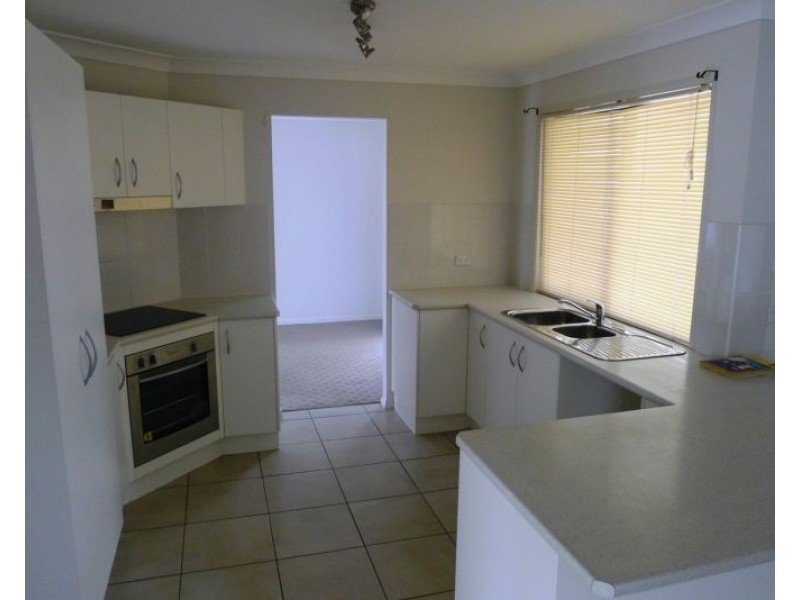 10 Charles Street, Howard QLD 4659