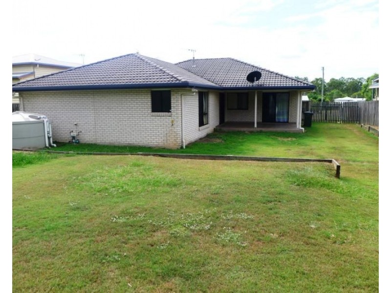 10 Charles Street, Howard QLD 4659