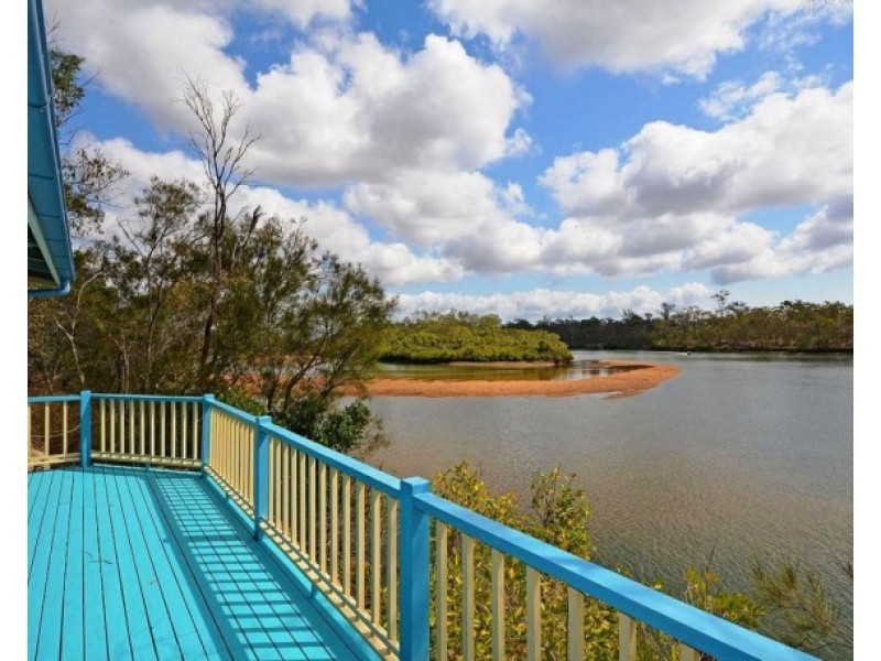 17 Jacqueline Drive, Pacific Haven QLD 4659