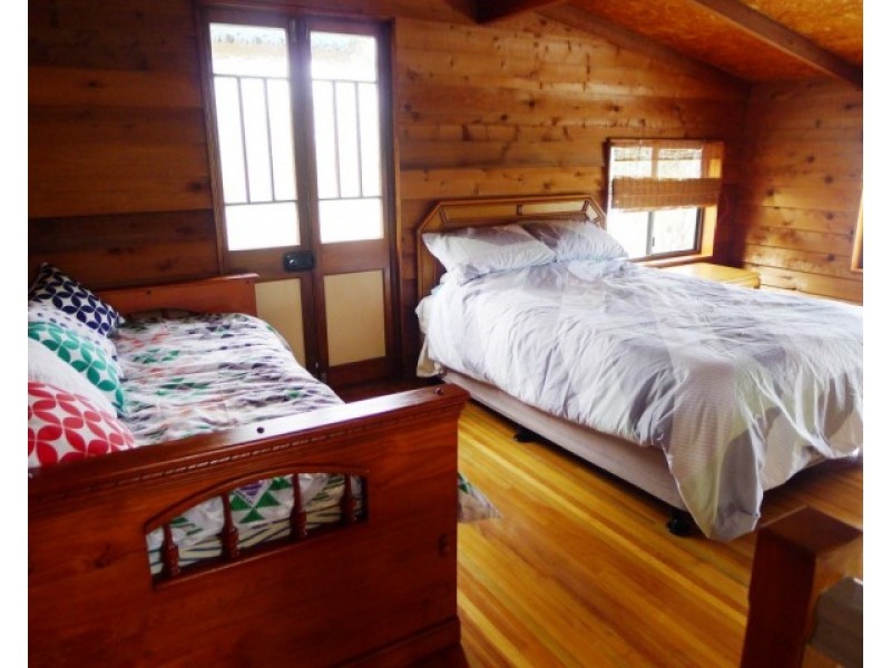 17 Jacqueline Drive, Pacific Haven QLD 4659