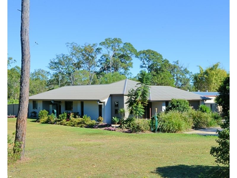 2 Steley, Howard QLD 4659