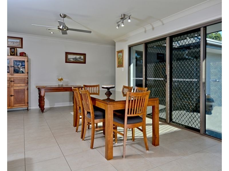 2 Steley, Howard QLD 4659