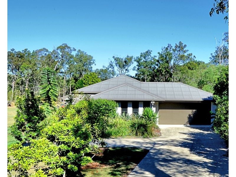 2 Steley, Howard QLD 4659