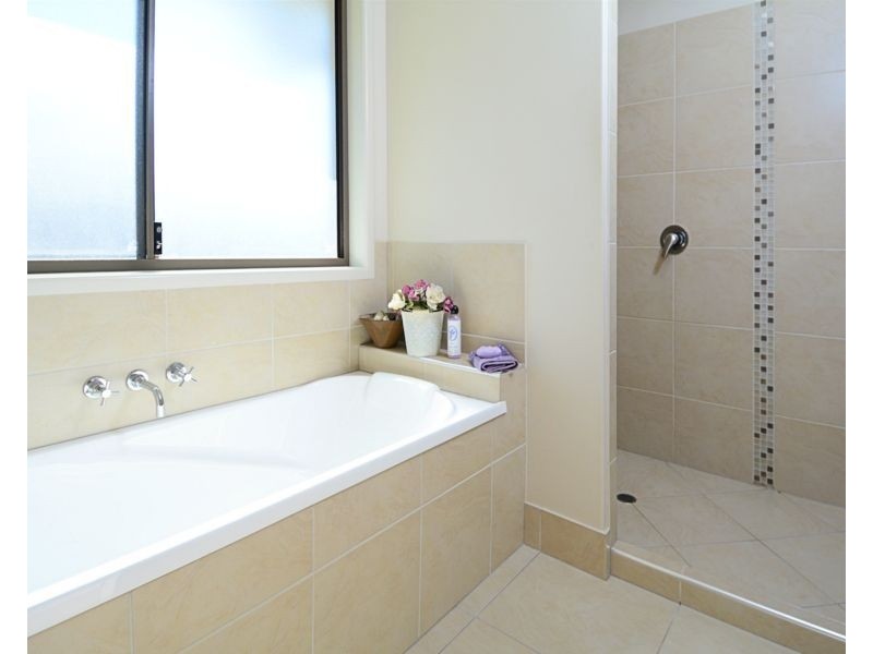 2 Steley, Howard QLD 4659
