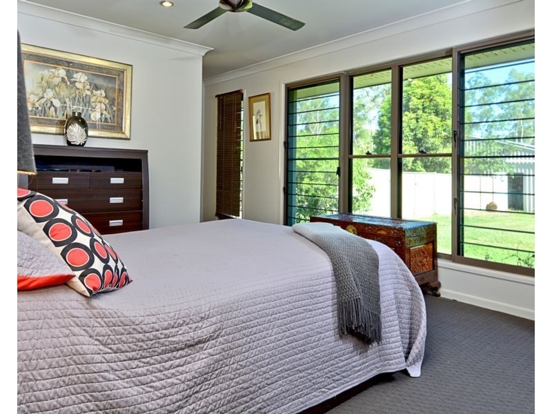 2 Steley, Howard QLD 4659