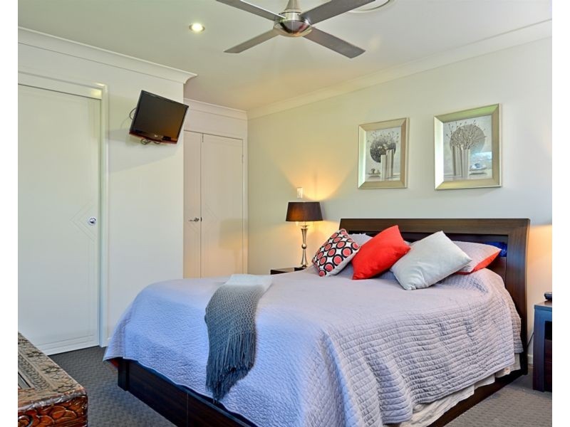 2 Steley, Howard QLD 4659