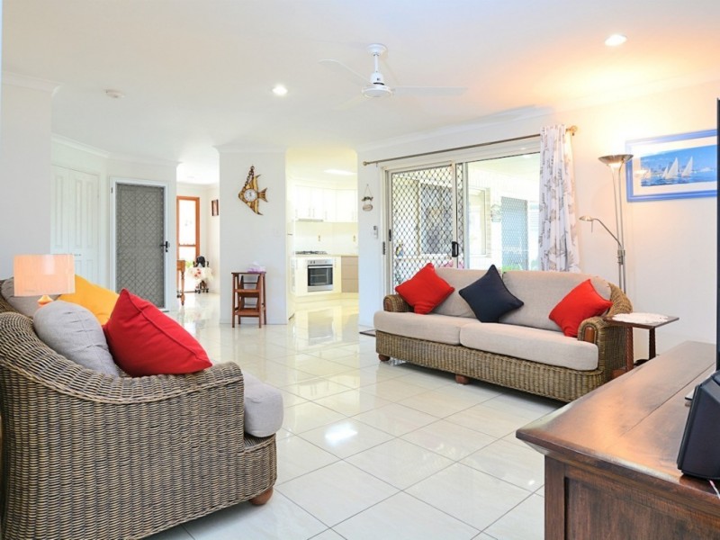 5 Lucas Drive, Burrum Heads QLD 4659