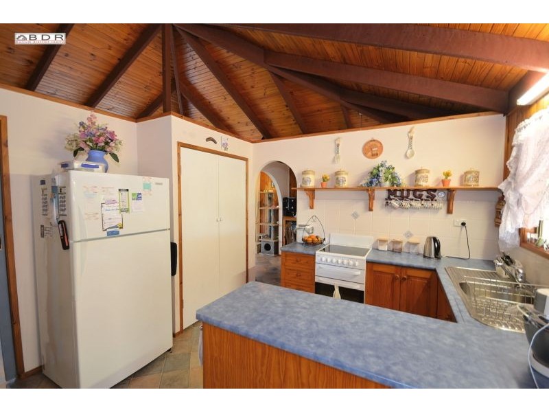 39 Smith Road, Howard QLD 4659