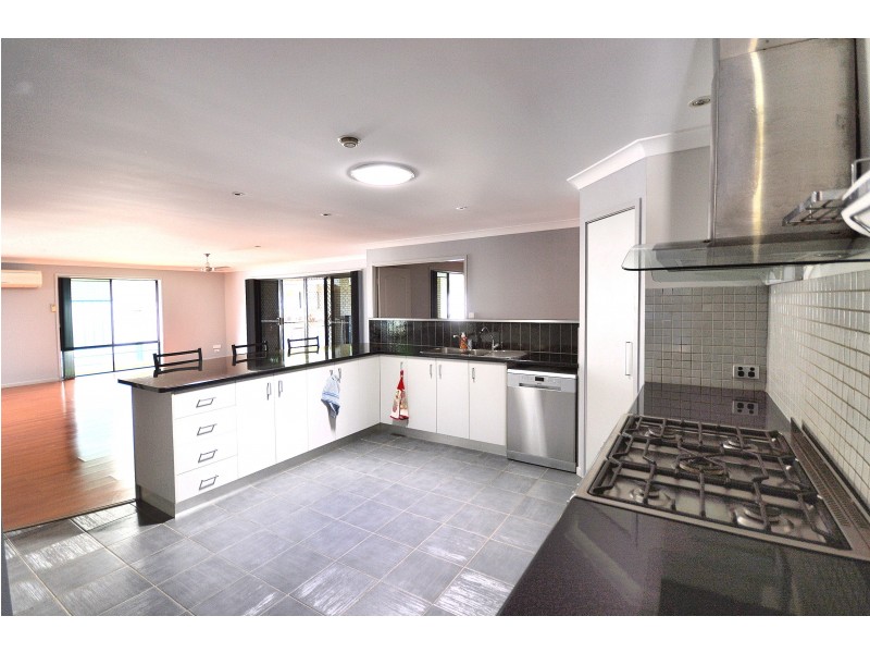 38 Philip Street, Howard QLD 4659