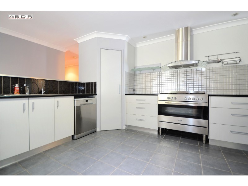 38 Philip Street, Howard QLD 4659