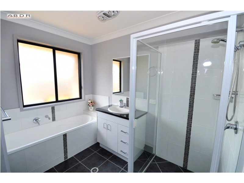 38 Philip Street, Howard QLD 4659