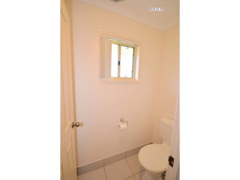 28 East Street, Howard QLD 4659