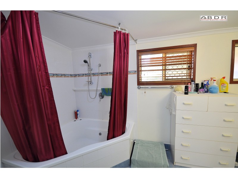 24 Annie St, Howard QLD 4659