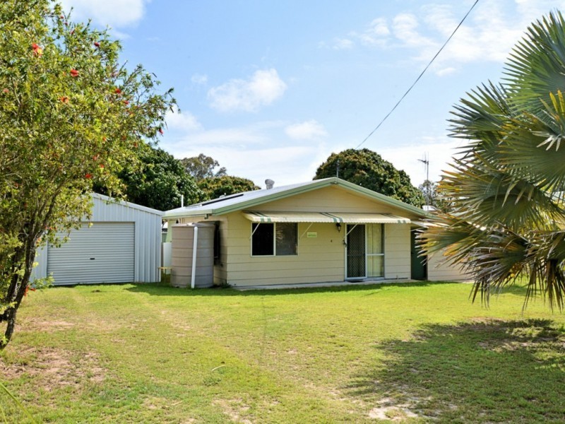 4 Hoffman Street, Burrum Heads QLD 4659