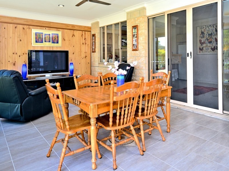 4 Brypat Close, Burrum Heads QLD 4659