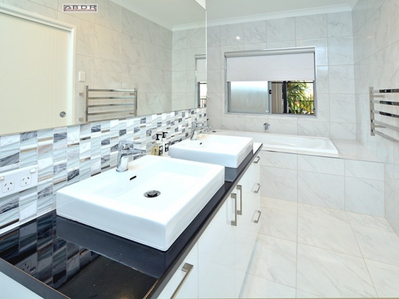 9 Traviston Way, Burrum Heads QLD 4659