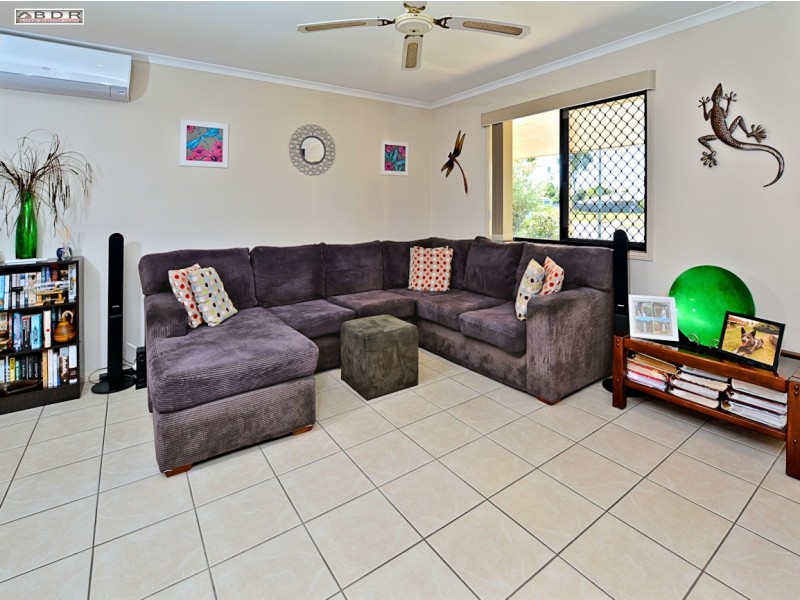 11 Lakeside Drive, Burrum Heads QLD 4659