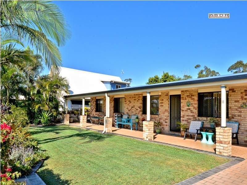 11 Lakeside Drive, Burrum Heads QLD 4659