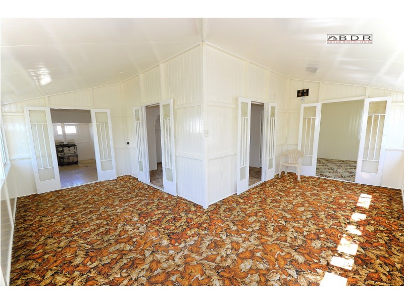 12 Crawford St, Torbanlea QLD 4662