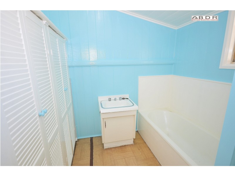12 Crawford St, Torbanlea QLD 4662