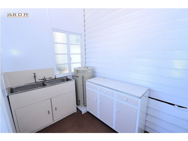 12 Crawford St, Torbanlea QLD 4662