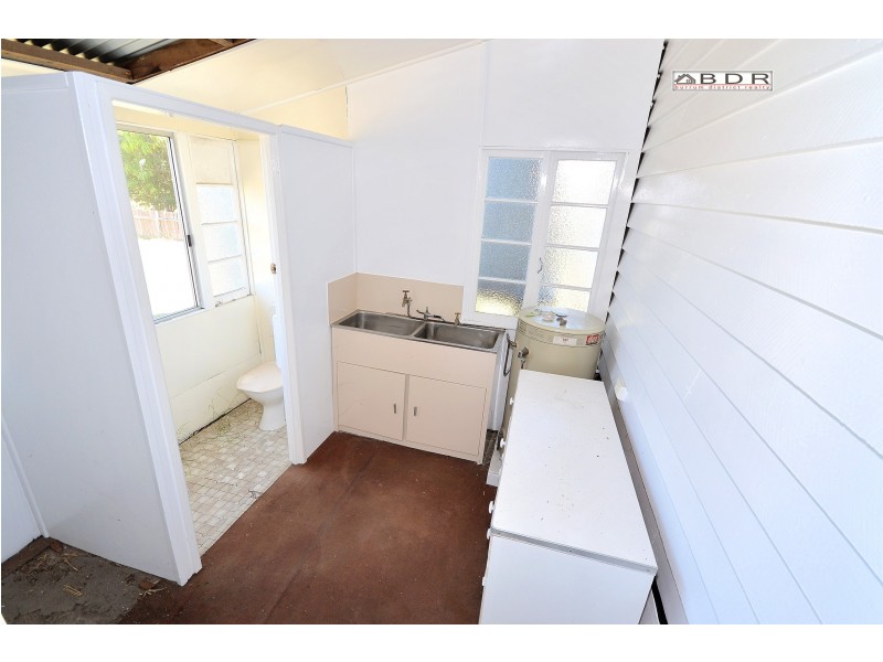 12 Crawford St, Torbanlea QLD 4662