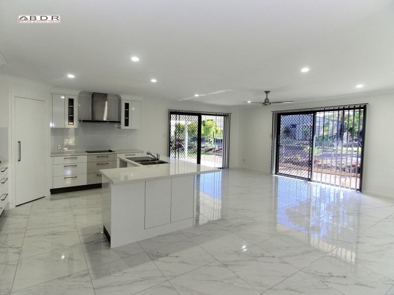 4 Southfork Cct, Burrum Heads QLD 4659