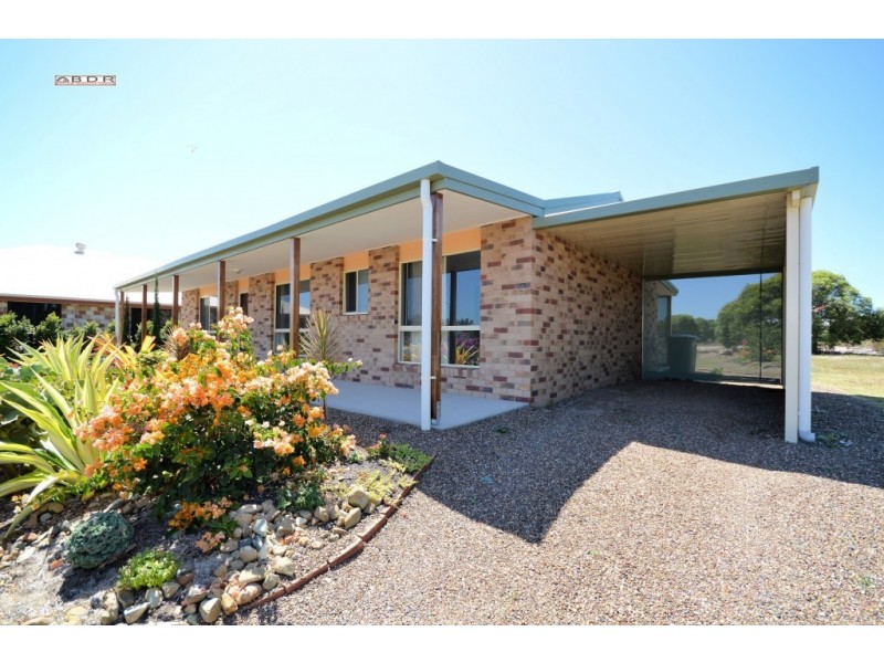 90 Beach Drive, Burrum Heads QLD 4659