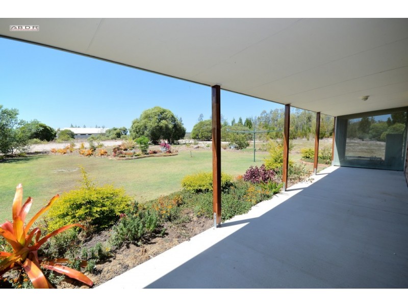 90 Beach Drive, Burrum Heads QLD 4659