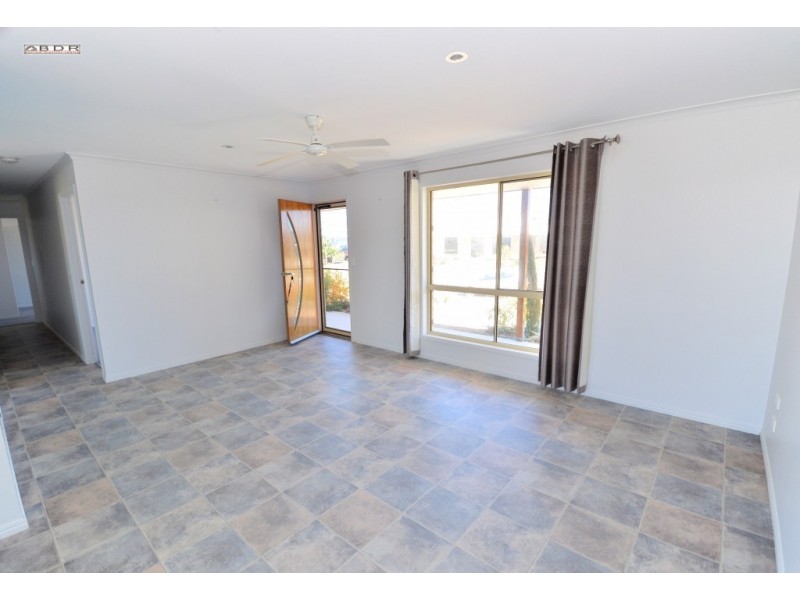 90 Beach Drive, Burrum Heads QLD 4659