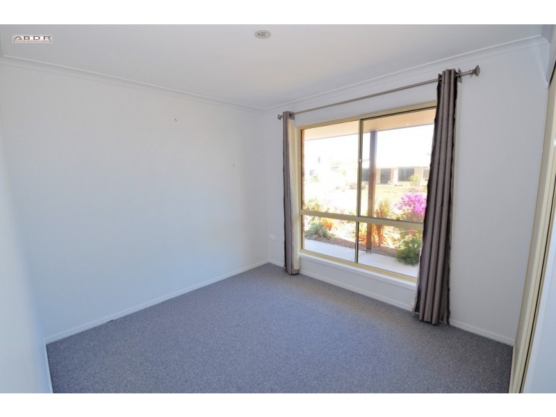 90 Beach Drive, Burrum Heads QLD 4659