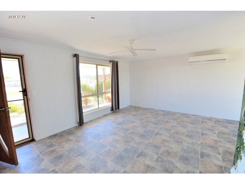 90 Beach Drive, Burrum Heads QLD 4659