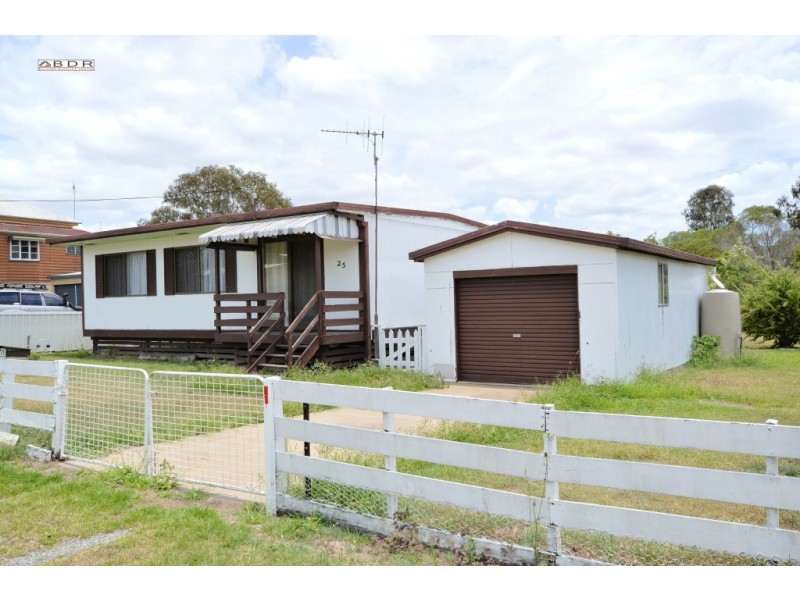 25 James Street, Howard QLD 4659