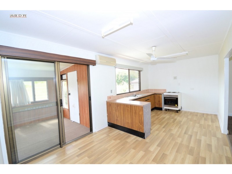 25 James Street, Howard QLD 4659