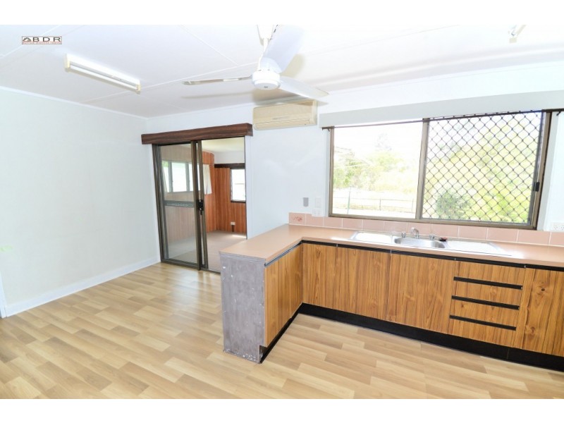 25 James Street, Howard QLD 4659