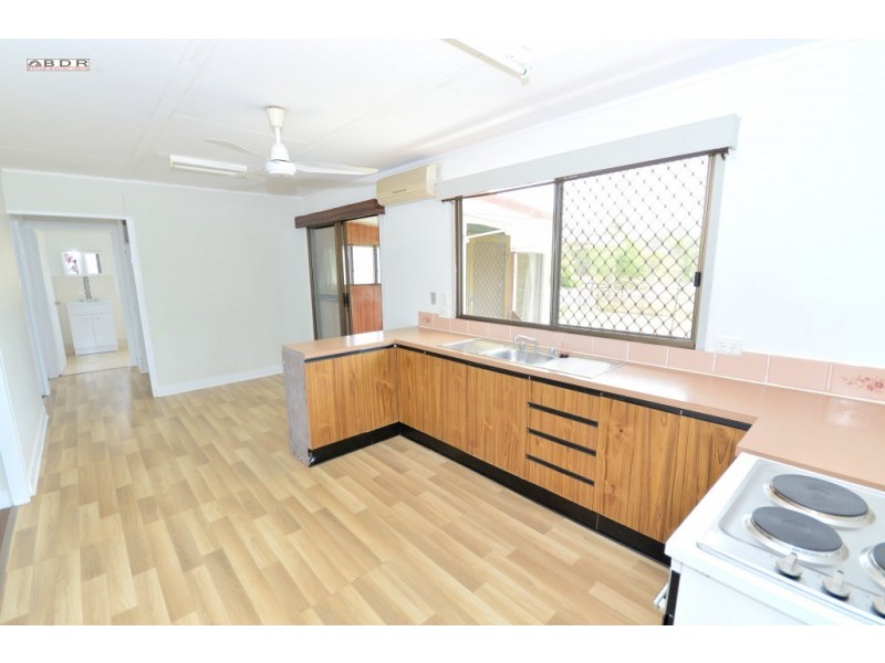 25 James Street, Howard QLD 4659