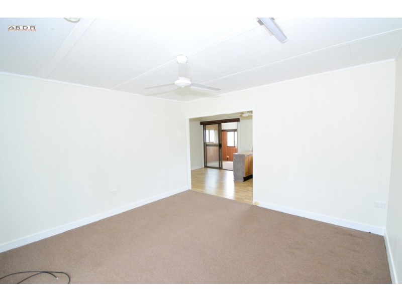 25 James Street, Howard QLD 4659
