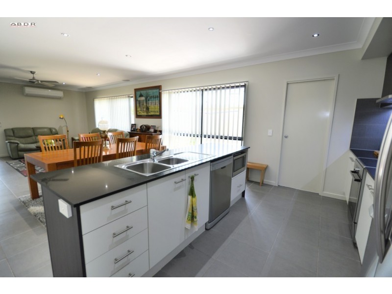 37 Sunrise Cresent, Burrum Heads QLD 4659
