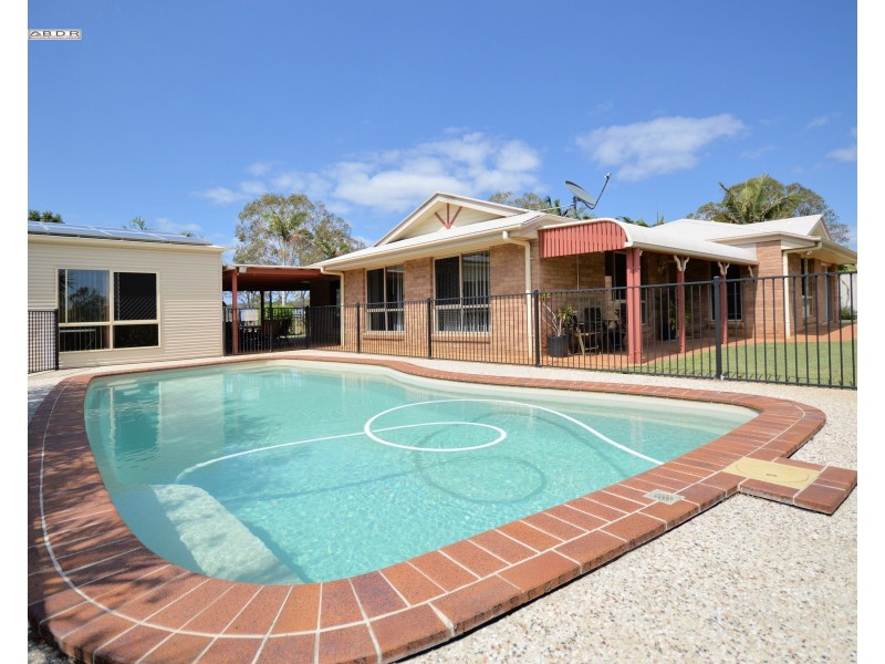 63 Gregory St, Howard QLD 4659