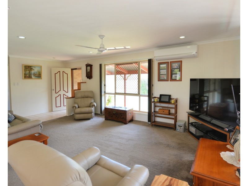 63 Gregory St, Howard QLD 4659